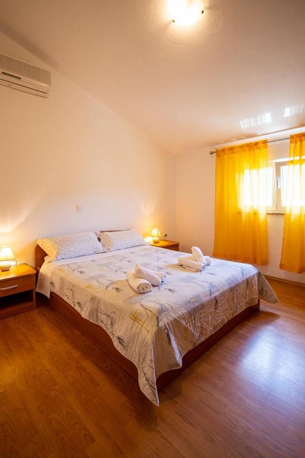 Apartments By The Sea Pasman - 8274 Esterno foto